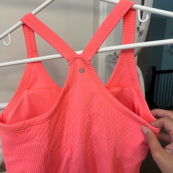 Pink lulu lemon tank - never worn - Picture 2 of 2